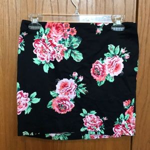 Floral pencil mini skirt